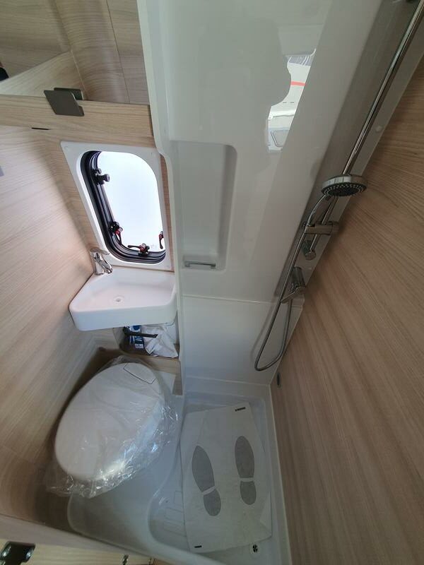 FOURGON CHALLENGER V114 MAX START EDITION NEUF