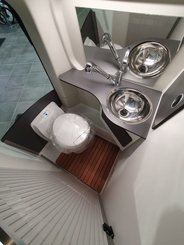 VAN FONT VENDOME AUTOCAMPER MAX NEUF
