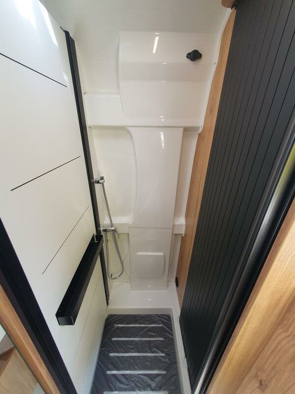 FOURGON FONT VENDOME LEADER CAMP DUO -CONFORT- NEUF