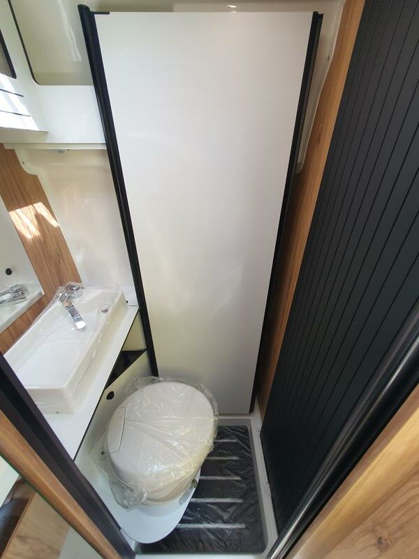 FOURGON FONT VENDOME LEADER CAMP DUO -CONFORT- NEUF